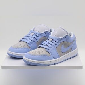 Air Jordan 1 Low "Football
Grey Aluminum" (Women's
size 9.5